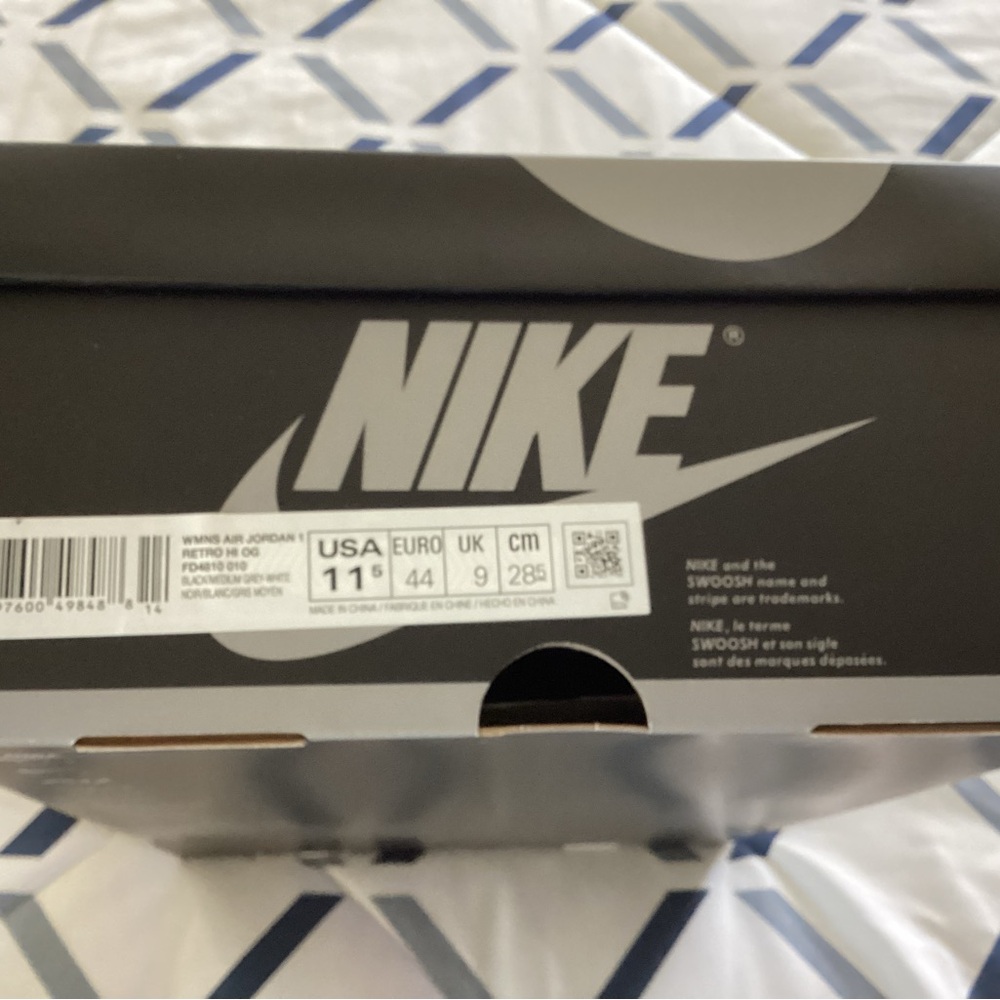 Nike Air Jordan Black and Gray Shoe Box